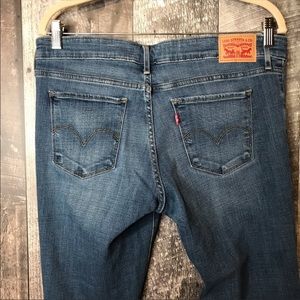 Levi’s 711 Skinny Jeans